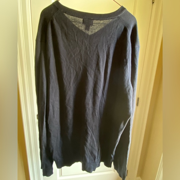 OLD NAVY Men’s Longsleeve V-Neck Knit Shirt - Picture 2 of 5
